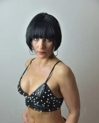 Mia34 escort Praha